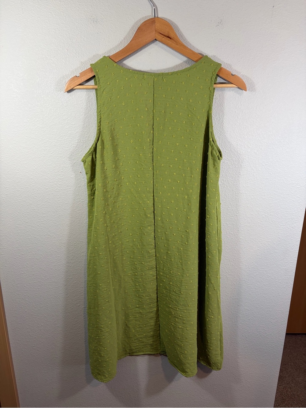 Heart Hips Green Sleeveless V-Neck Midi Dress - Picture 2 of 6